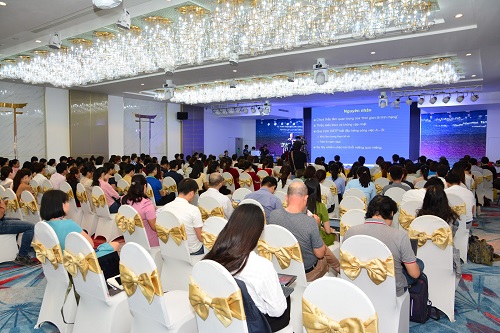 Hơn 100 bác sĩ thảo luận sự an toàn trong phẫu thuật thẩm mỹ